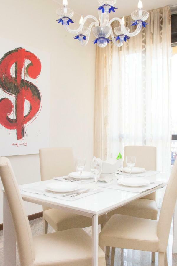 Downtown Eco Chic Apartment Милано Екстериор снимка
