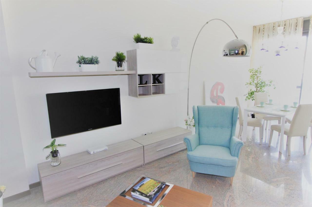 Downtown Eco Chic Apartment Милано Екстериор снимка
