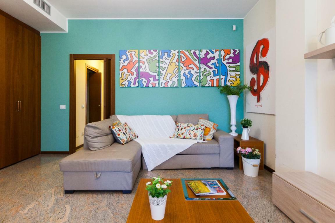 Downtown Eco Chic Apartment Милано Екстериор снимка